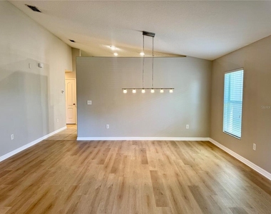 10405 Summer Azure Drive - Photo Thumbnail 3