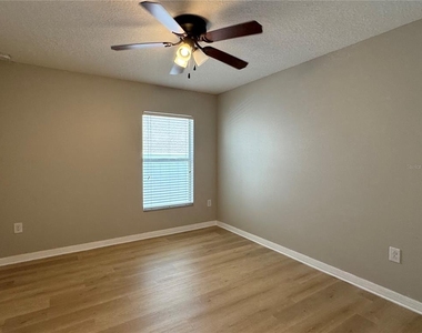10405 Summer Azure Drive - Photo Thumbnail 24