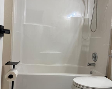 211 Thorn Tree Place - Photo Thumbnail 26
