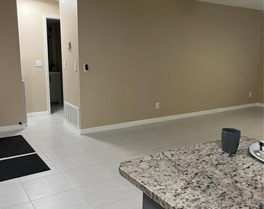211 Thorn Tree Place - Photo Thumbnail 15