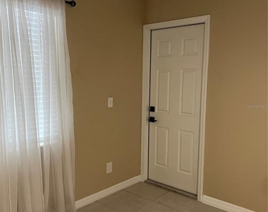 211 Thorn Tree Place - Photo Thumbnail 21