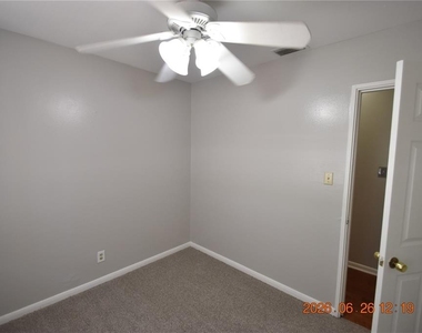 4414 W Wyoming Avenue - Photo Thumbnail 20