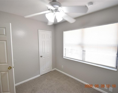 4414 W Wyoming Avenue - Photo Thumbnail 18