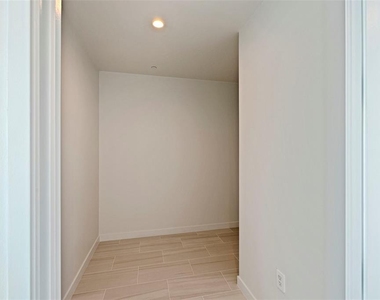 400 Central Avenue - Photo Thumbnail 18