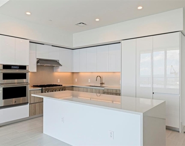 400 Central Avenue - Photo Thumbnail 6