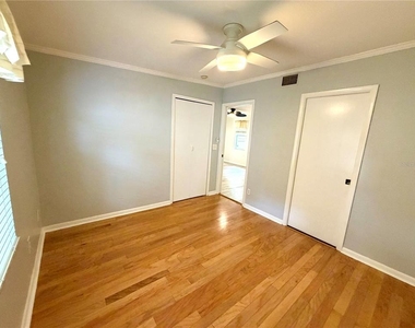516 Northmoor Avenue N - Photo Thumbnail 8