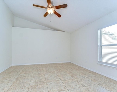 18303 Elmhurst Lane - Photo Thumbnail 24
