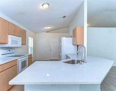18303 Elmhurst Lane - Photo Thumbnail 15