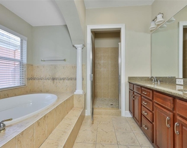 6573 Simone Shores Circle - Photo Thumbnail 21