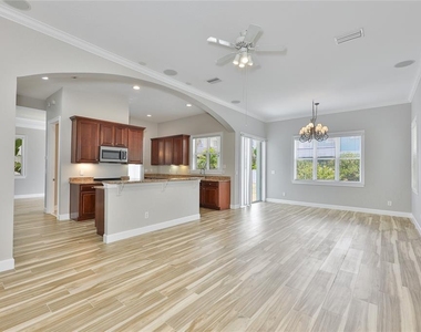6573 Simone Shores Circle - Photo Thumbnail 8