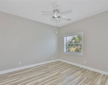 6573 Simone Shores Circle - Photo Thumbnail 23