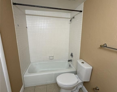 4158 Pinelake Lane - Photo Thumbnail 12