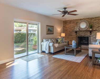 542 59th Way S - Photo Thumbnail 5