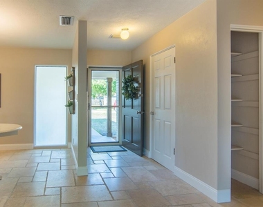 542 59th Way S - Photo Thumbnail 1