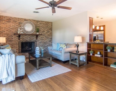 542 59th Way S - Photo Thumbnail 6