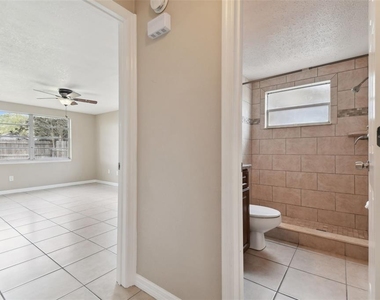 7437 Carmel Avenue - Photo Thumbnail 6