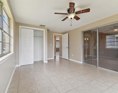7437 Carmel Avenue - Photo Thumbnail 9