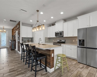 4762 Ballantrae Boulevard - Photo Thumbnail 4