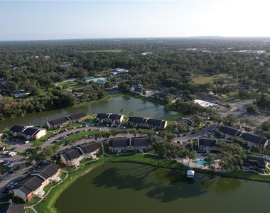 220 Lake Parsons Green - Photo Thumbnail 15