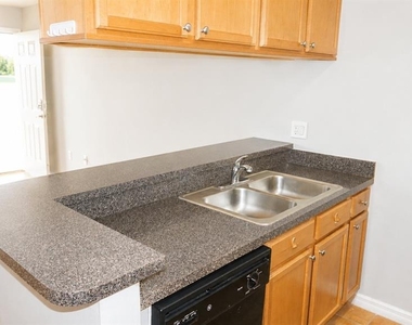 220 Lake Parsons Green - Photo Thumbnail 6