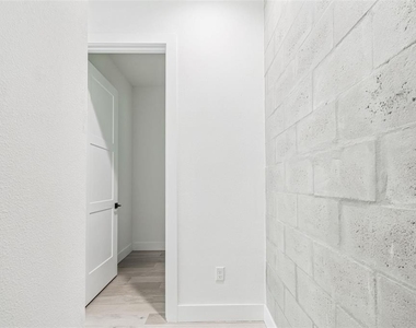2724 5th Avenue S - Photo Thumbnail 13