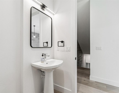 2724 5th Avenue S - Photo Thumbnail 15
