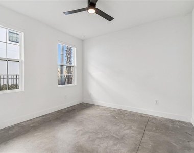 2724 5th Avenue S - Photo Thumbnail 5