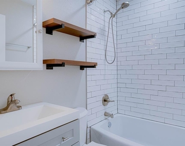 5135 Newton Avenue S - Photo Thumbnail 13