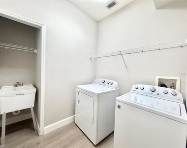 804 Coade Stone Drive - Photo Thumbnail 27