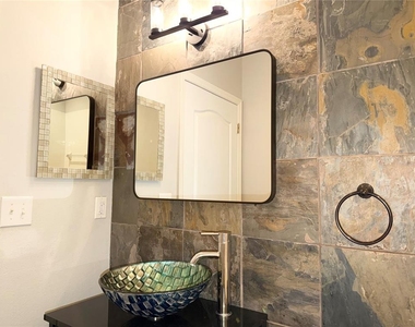 804 Coade Stone Drive - Photo Thumbnail 26