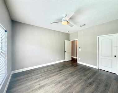 804 Coade Stone Drive - Photo Thumbnail 11