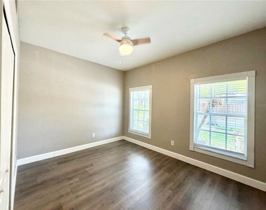 804 Coade Stone Drive - Photo Thumbnail 19