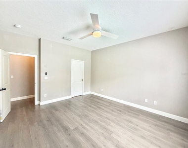 804 Coade Stone Drive - Photo Thumbnail 10