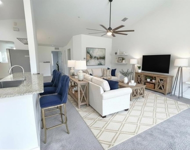 2096 Kings Palace Drive - Photo Thumbnail 2