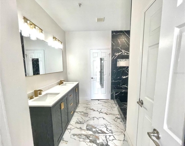 2096 Kings Palace Drive - Photo Thumbnail 10