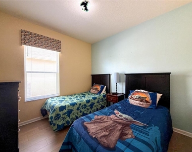 8127 Fan Palm Way - Photo Thumbnail 18