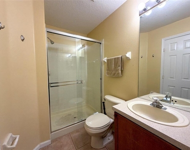 8127 Fan Palm Way - Photo Thumbnail 22