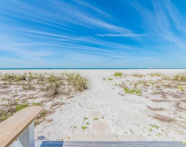 1370 Gulf Boulevard - Photo Thumbnail 40