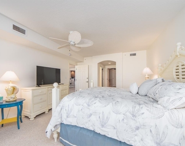 1370 Gulf Boulevard - Photo Thumbnail 20