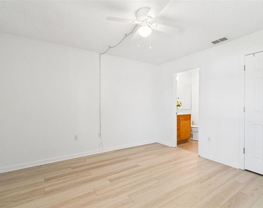 10100 Sailwinds Boulevard N - Photo Thumbnail 19