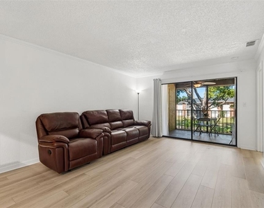 10100 Sailwinds Boulevard N - Photo Thumbnail 4