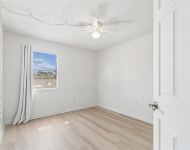 10100 Sailwinds Boulevard N - Photo Thumbnail 27