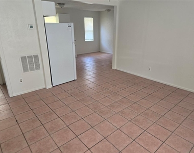 843 41st Street S - Photo Thumbnail 3