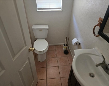 843 41st Street S - Photo Thumbnail 5
