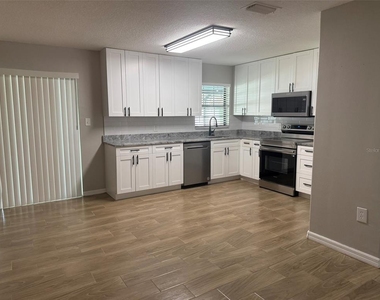 1008 N Bracewell Drive - Photo Thumbnail 7