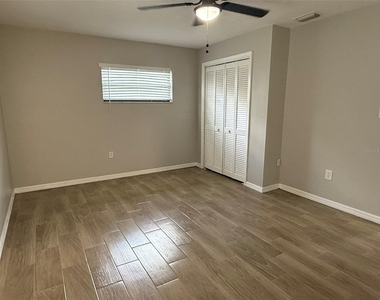 1008 N Bracewell Drive - Photo Thumbnail 8