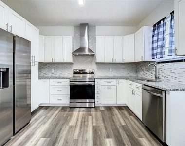 2211 Durham Street - Photo Thumbnail 9