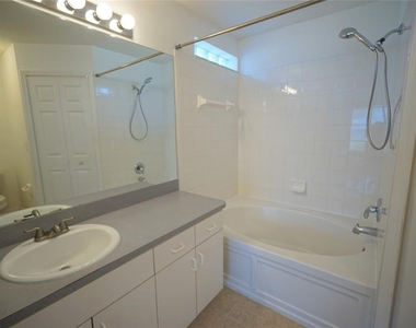 24606 Victoria Wood Court - Photo Thumbnail 13