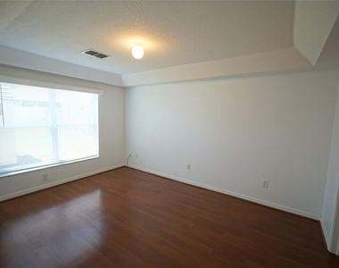 24606 Victoria Wood Court - Photo Thumbnail 11