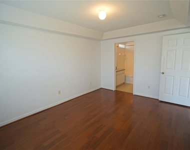 24606 Victoria Wood Court - Photo Thumbnail 12